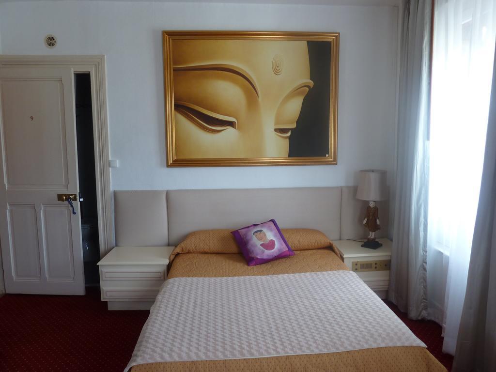 Castel De Siam Hotel อูลกัท ภายนอก รูปภาพ