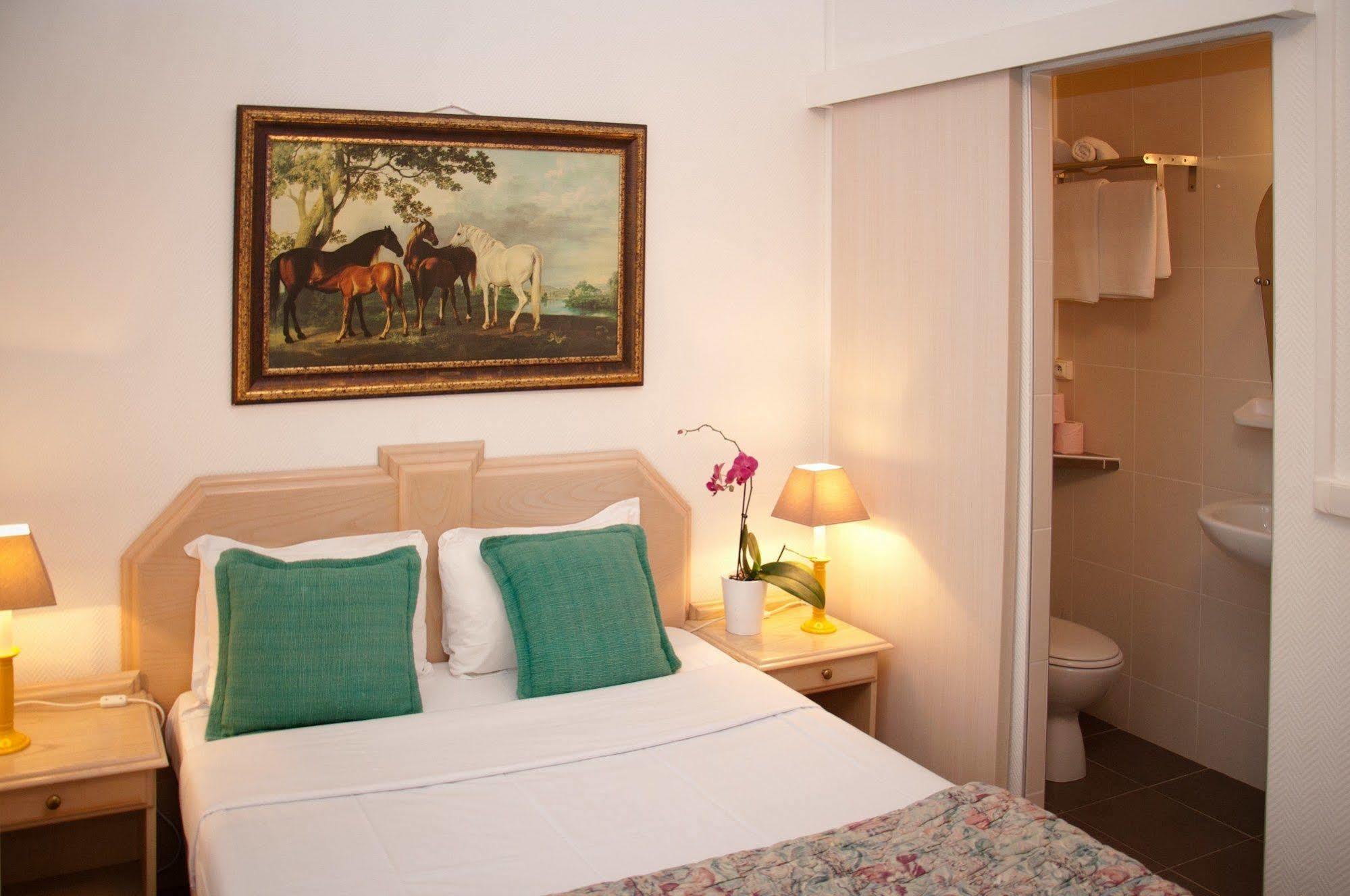Castel De Siam Hotel อูลกัท ภายนอก รูปภาพ