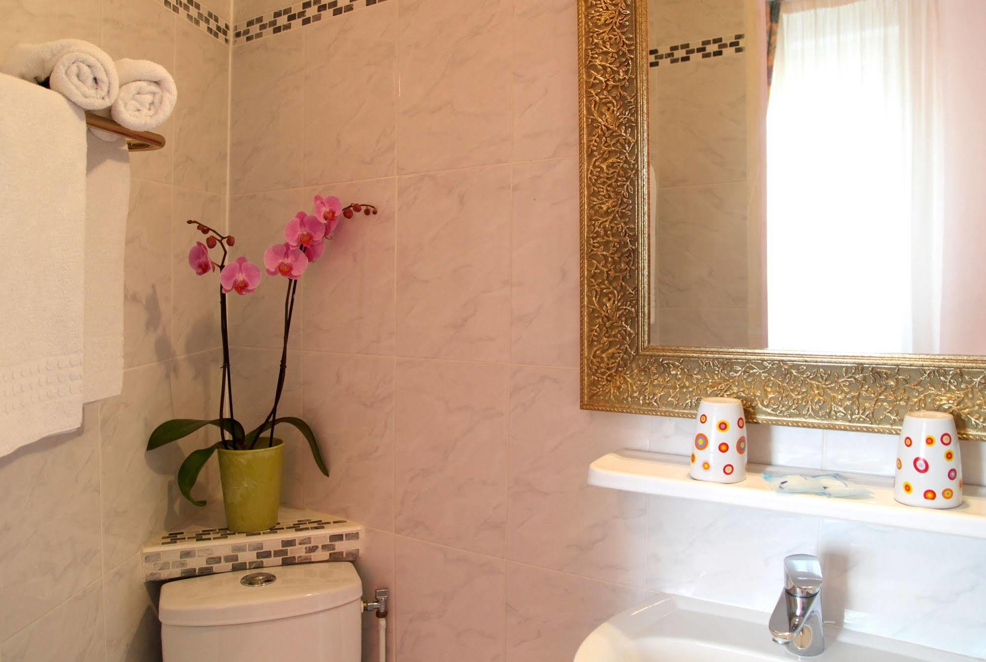 Castel De Siam Hotel อูลกัท ภายนอก รูปภาพ