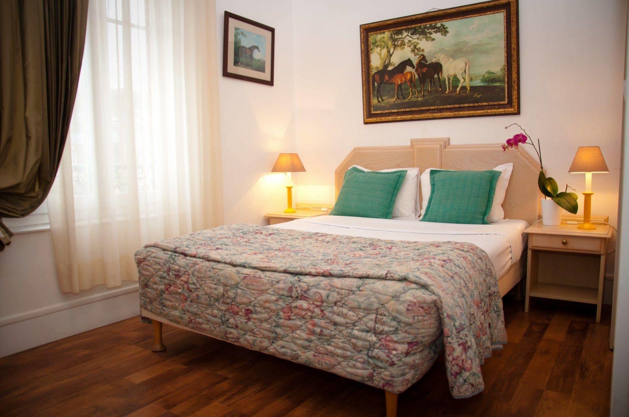 Castel De Siam Hotel อูลกัท ภายนอก รูปภาพ